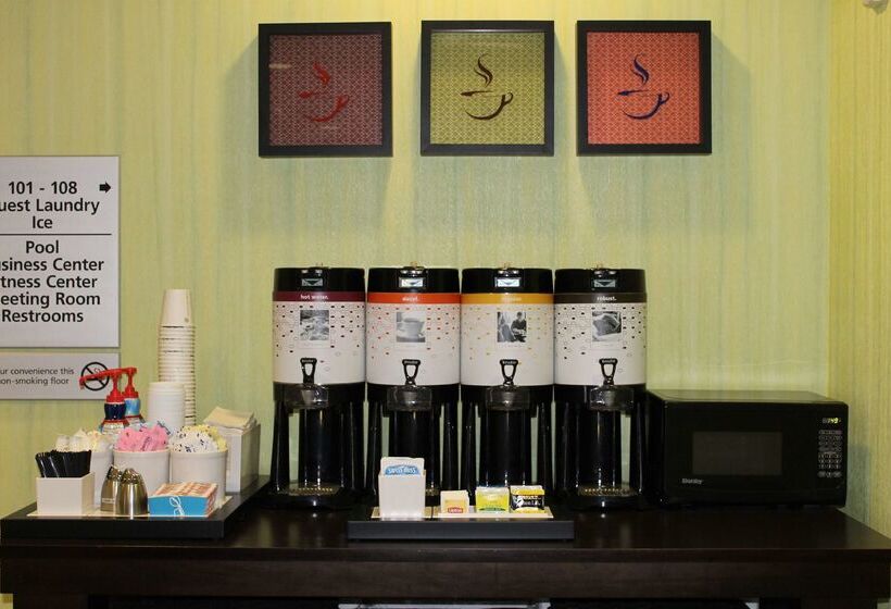 Отель Hampton Inn Dahlgren