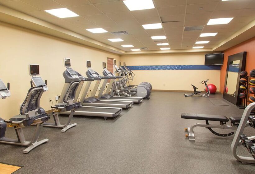 هتل Hampton Inn & Suites Dodge City