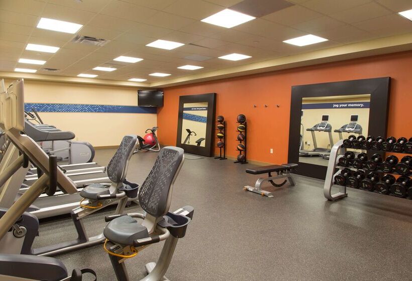 هتل Hampton Inn & Suites Dodge City