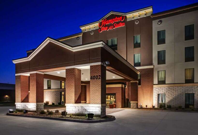 هتل Hampton Inn & Suites Dodge City