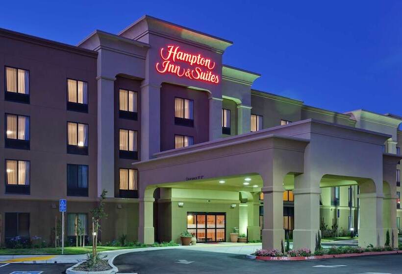 هتل Hampton Inn & Suites Fresno Northwest