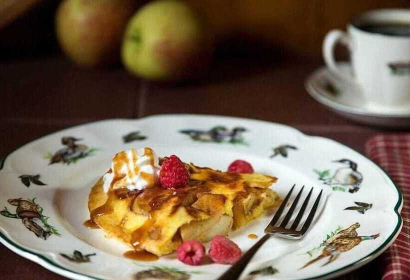 هتل The Lodge At Moosehead Lake