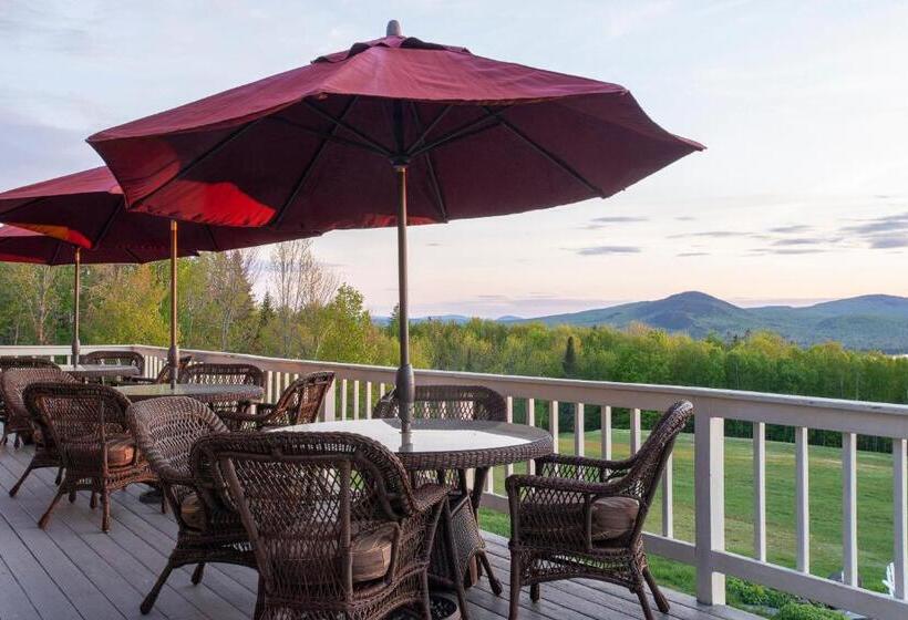 هتل The Lodge At Moosehead Lake
