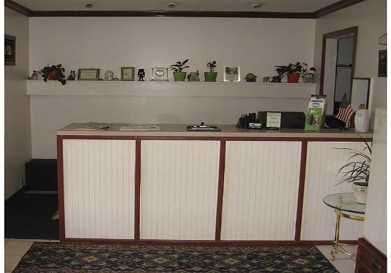 فندق Red Carpet Inn And Suites Plymouth