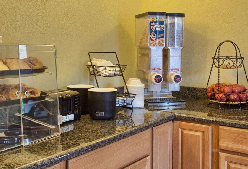 ホテル Rodeway Inn  Richmond