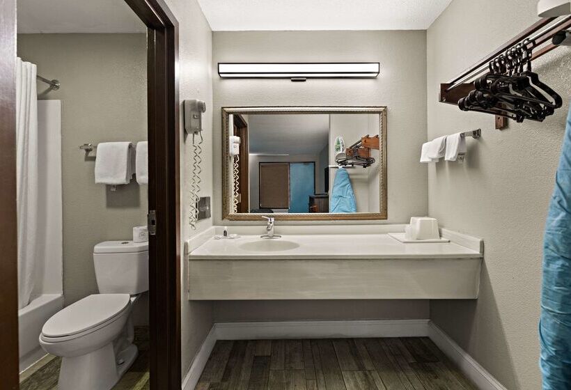 ホテル Rodeway Inn  Richmond