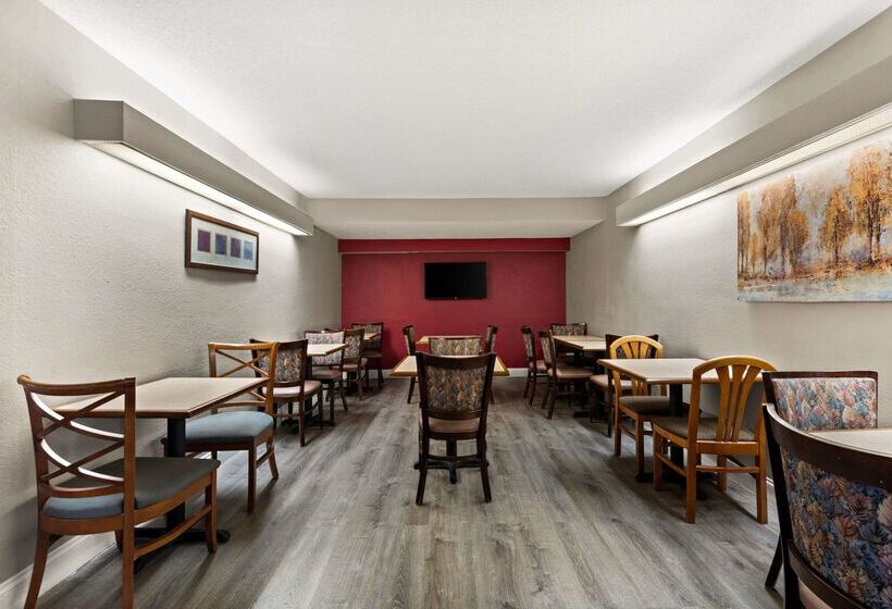 ホテル Rodeway Inn  Richmond