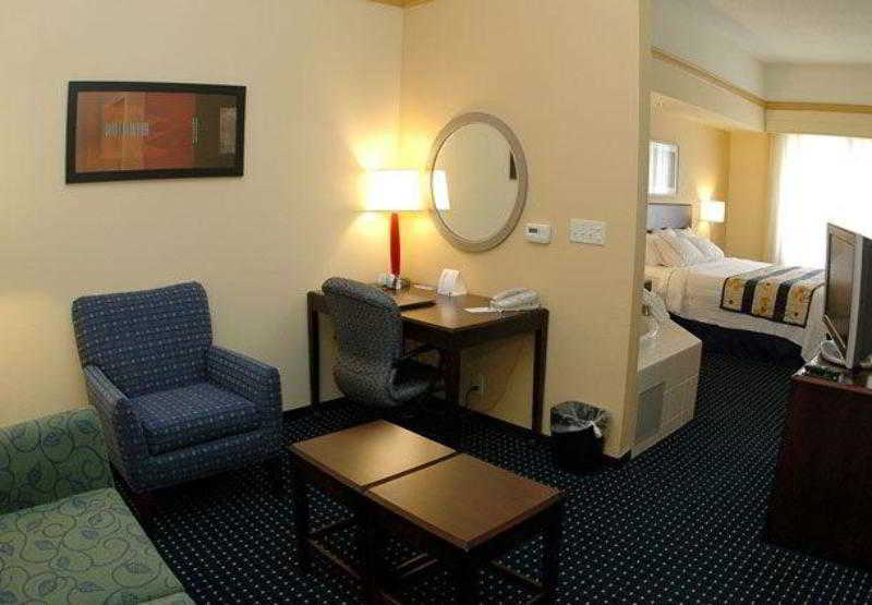 هتل Springhill Suites By Marriott Grand Rapids Airport Southeast