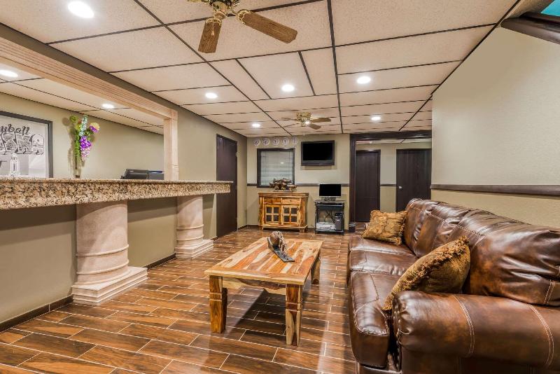 فندق Super 8 By Wyndham Kimball