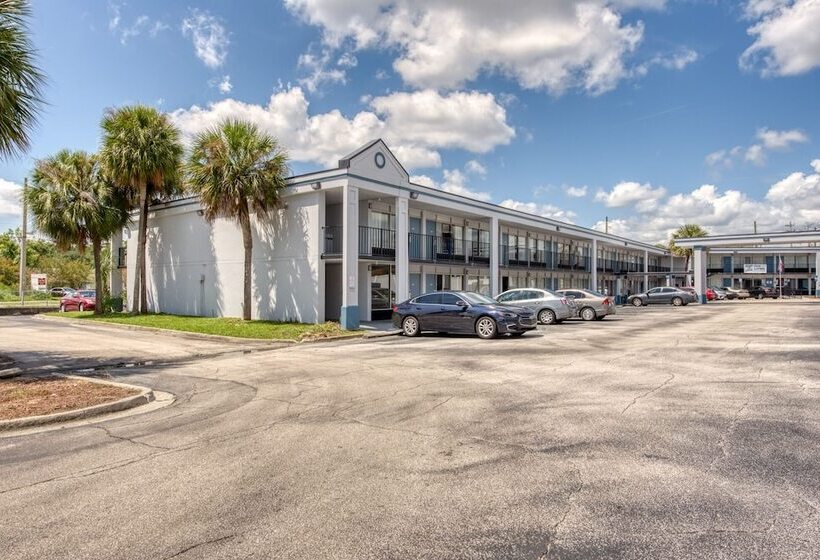 فندق Rodeway Inn