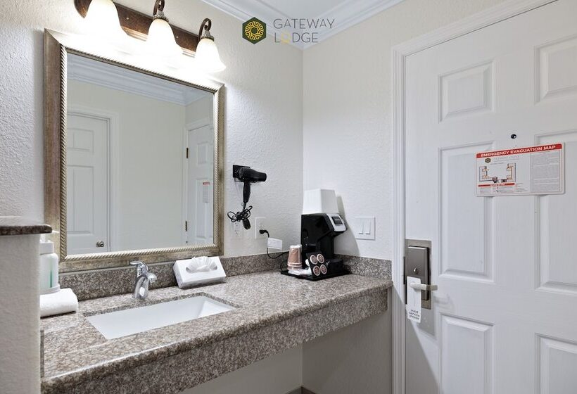مُتل Gateway Lodge