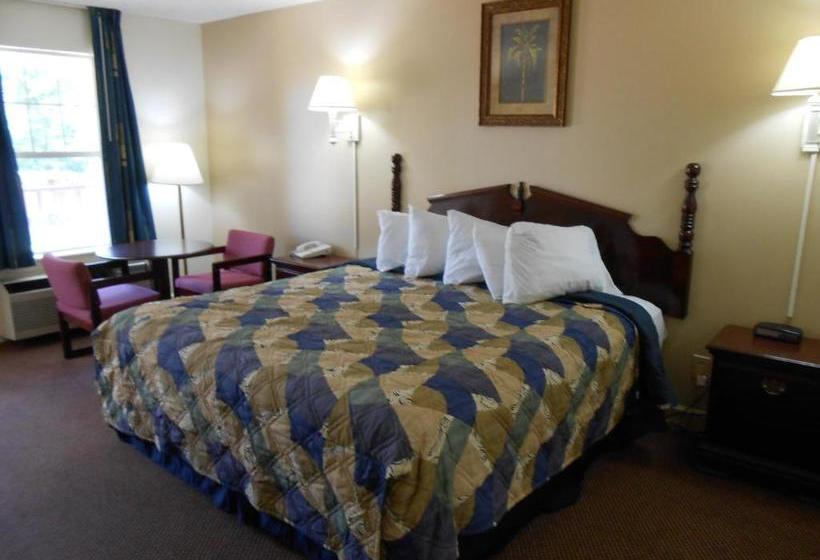 فندق على الطريق Glennville Inn