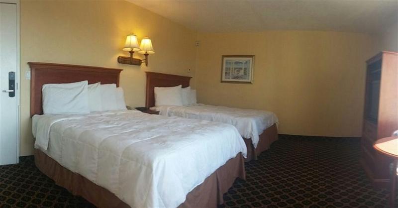 אתר נופש Emerald Shores Hotel   Daytona Beach