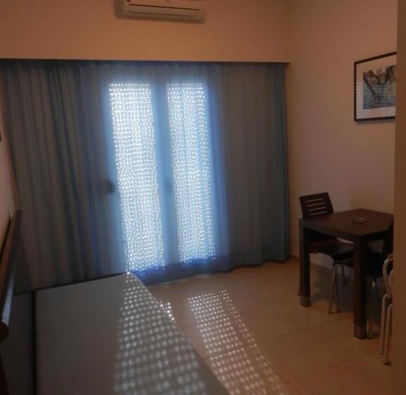 Glaros Hotel Apartment