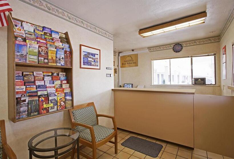 בית מלון כפרי Americas Best Value Inn Livermore