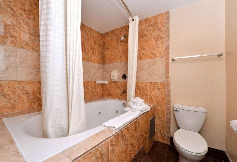 호텔 Americas Best Value Inn & Suites East Bakersfield