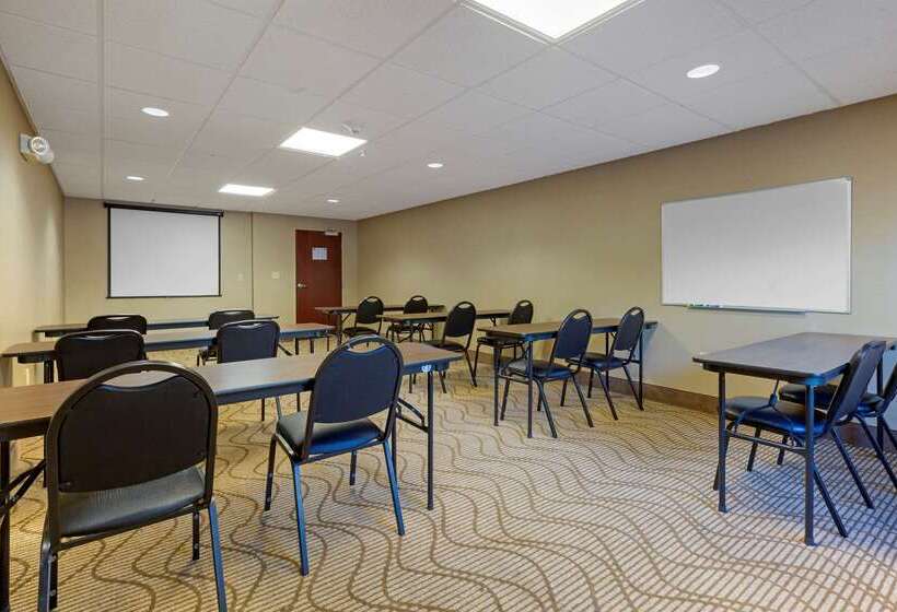 هتل Comfort Inn & Suites Cambridge