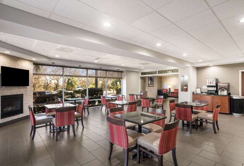 호텔 Comfort Suites Forsyth Near I75
