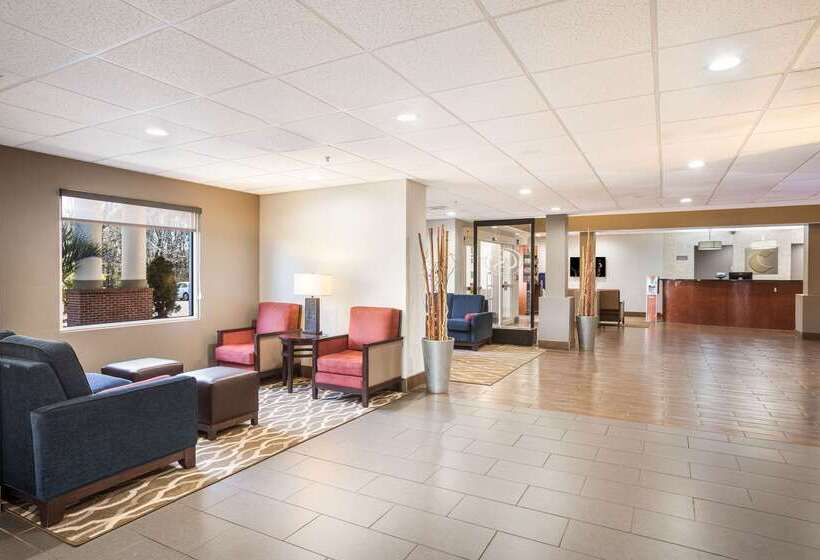 호텔 Comfort Suites Forsyth Near I75