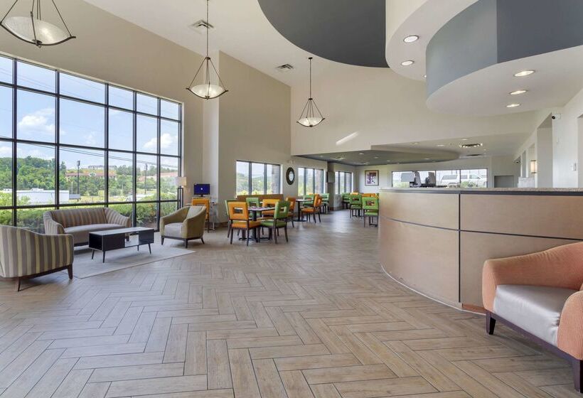 호텔 Comfort Suites Kodak Sevierville
