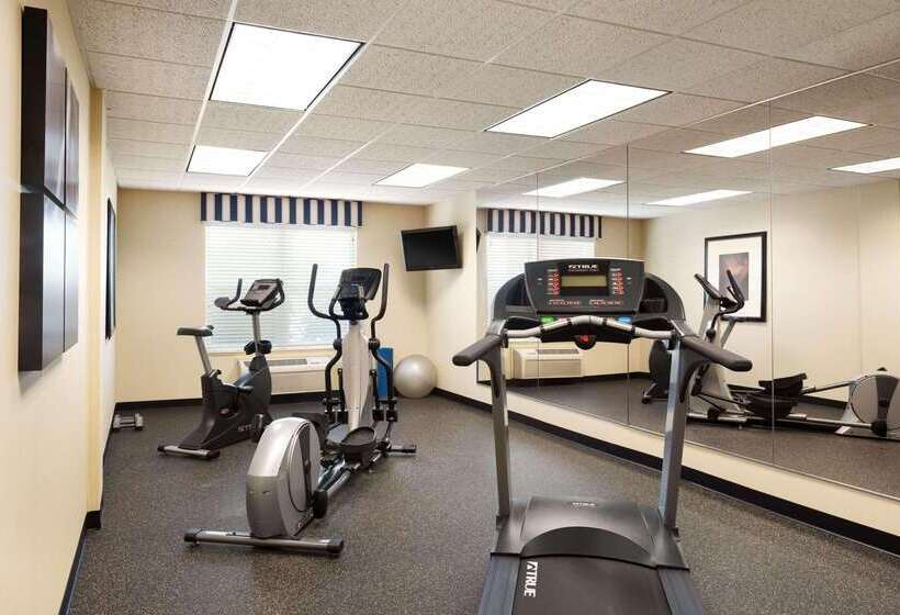 فندق Country Inn & Suites By Radisson, Shoreview, Mn