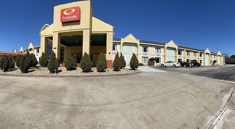 בית מלון כפרי Rose City Inn & Suites