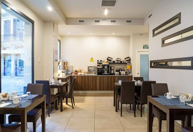 ホテル Exe Malaga Museos