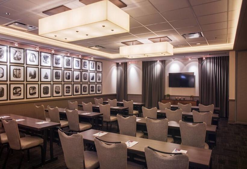 هتل Fairfield Inn And Suites Chicago Downtown River North