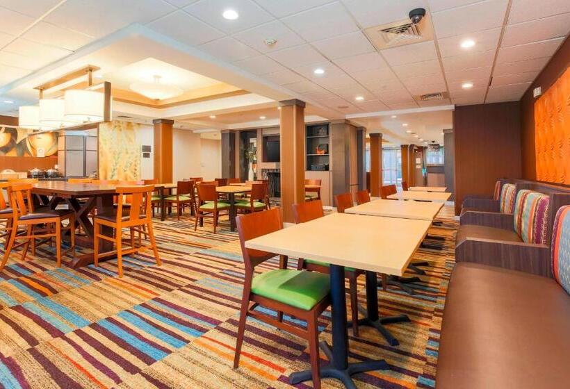 בית מלון כפרי Fairfield Inn & Suites Temecula