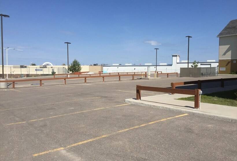 هتل Quality Inn & Suites Thompson
