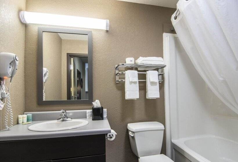 هتل Quality Inn & Suites Thompson
