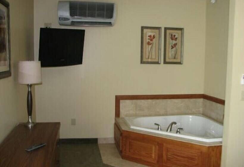 فندق Randolph Inn And Suites