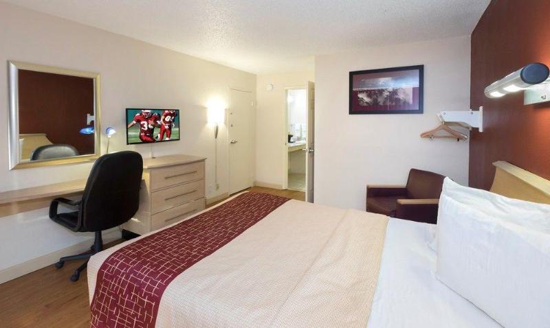 בית מלון כפרי Red Roof Inn & Suites Wytheville