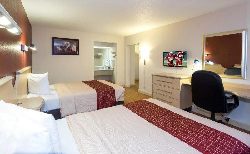 בית מלון כפרי Red Roof Inn & Suites Wytheville