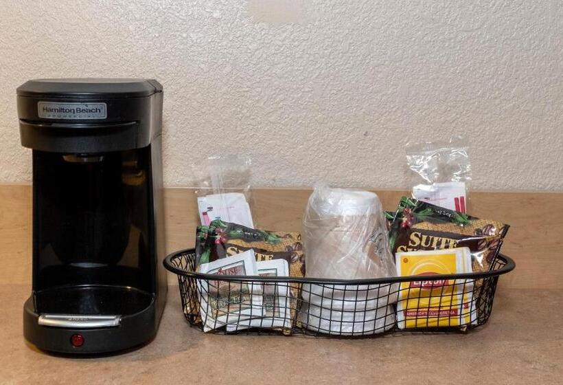 בית מלון כפרי Red Roof Inn & Suites Wytheville