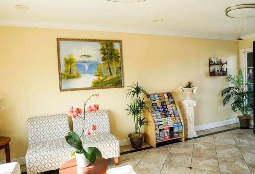ホテル Sea Breeze Inn   San Simeon