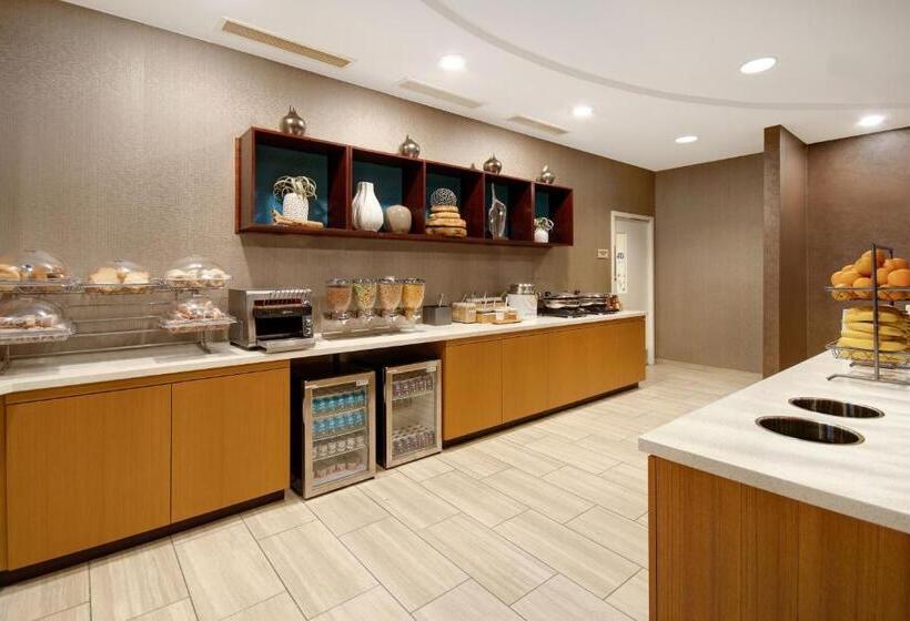 בית מלון כפרי Springhill Suites Erie