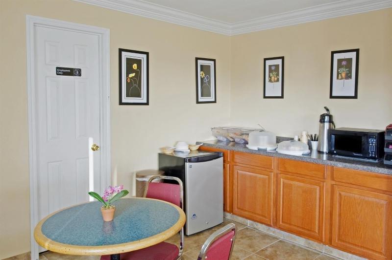 מוטל Americas Best Value Inn Gainesville, Tx