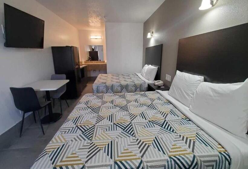فندق على الطريق Crestview Inn