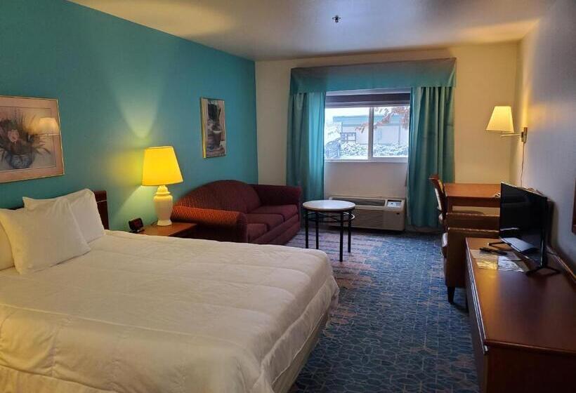 فندق على الطريق Omak Inn
