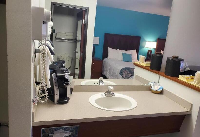 فندق على الطريق Omak Inn
