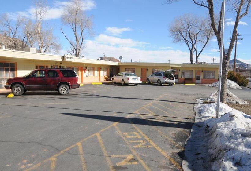 Rainbow Motel