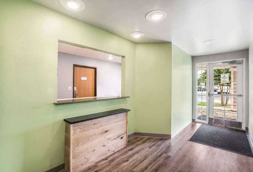 Extended Stay America Select Suites  Orlando  Sanford  Airport