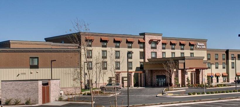 Hampton Inn And Suites Astoria