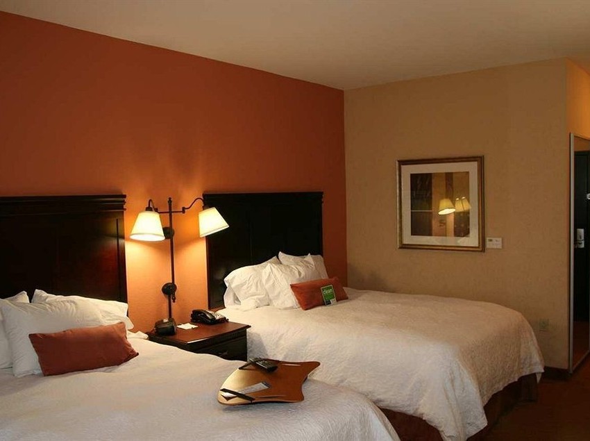 Durant Inn & Suites