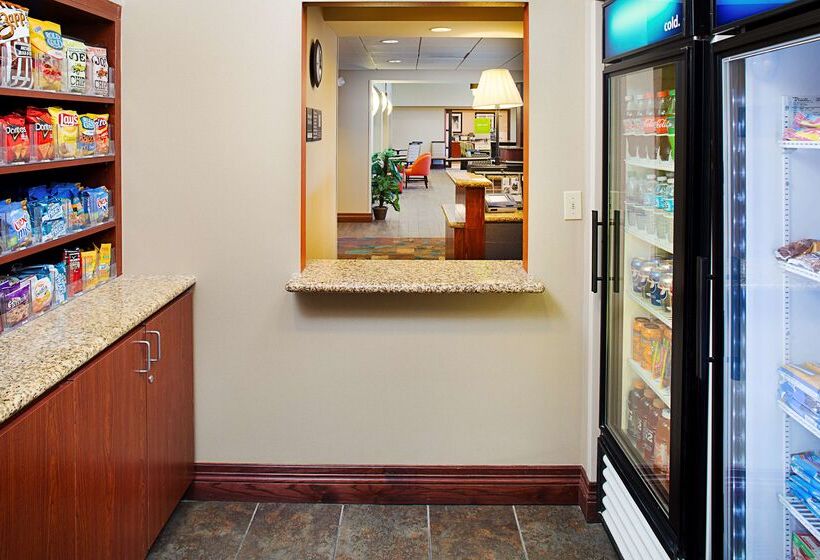 Hampton Inn & Suites Lancaster