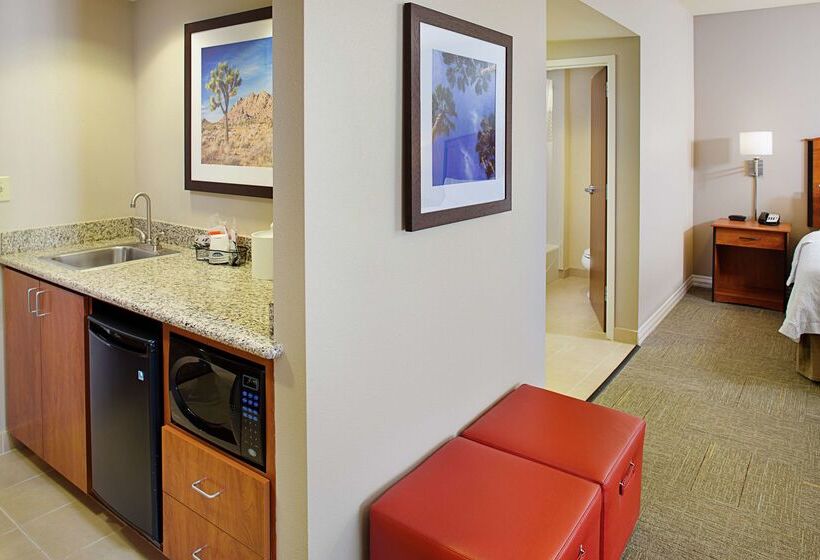 Hampton Inn & Suites Lancaster