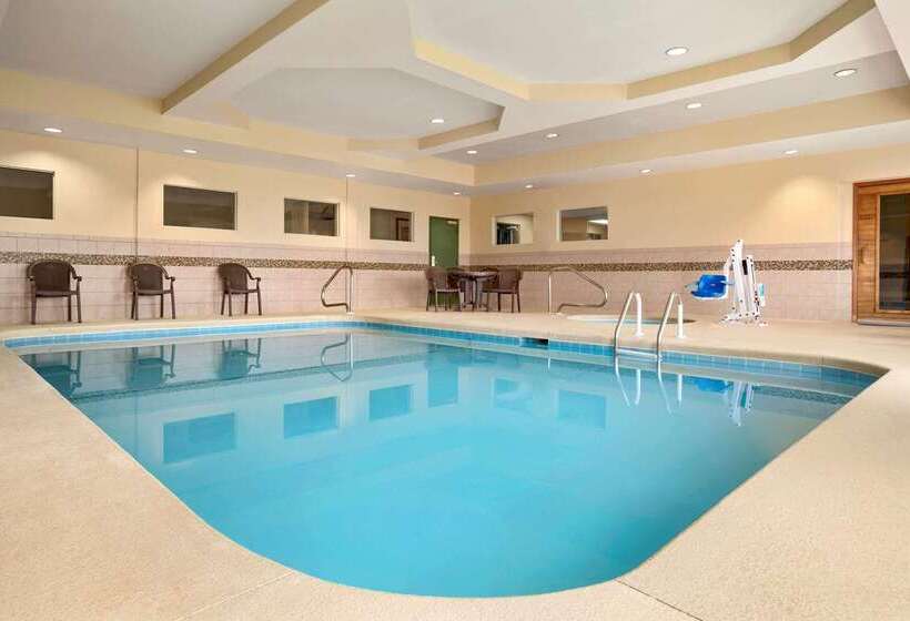 هتل Country Inn & Suites By Radisson, Albany, Ga