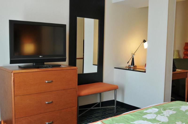 هتل Fairfield Inn & Suites Fresno Clovis