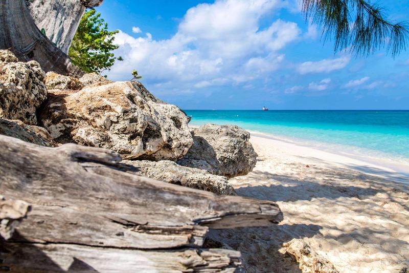 Hôtel Hampton By Hilton Grand Cayman Seven Mile Beach